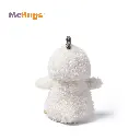 mc400109-peluche poulet-mc hugs-3.webp