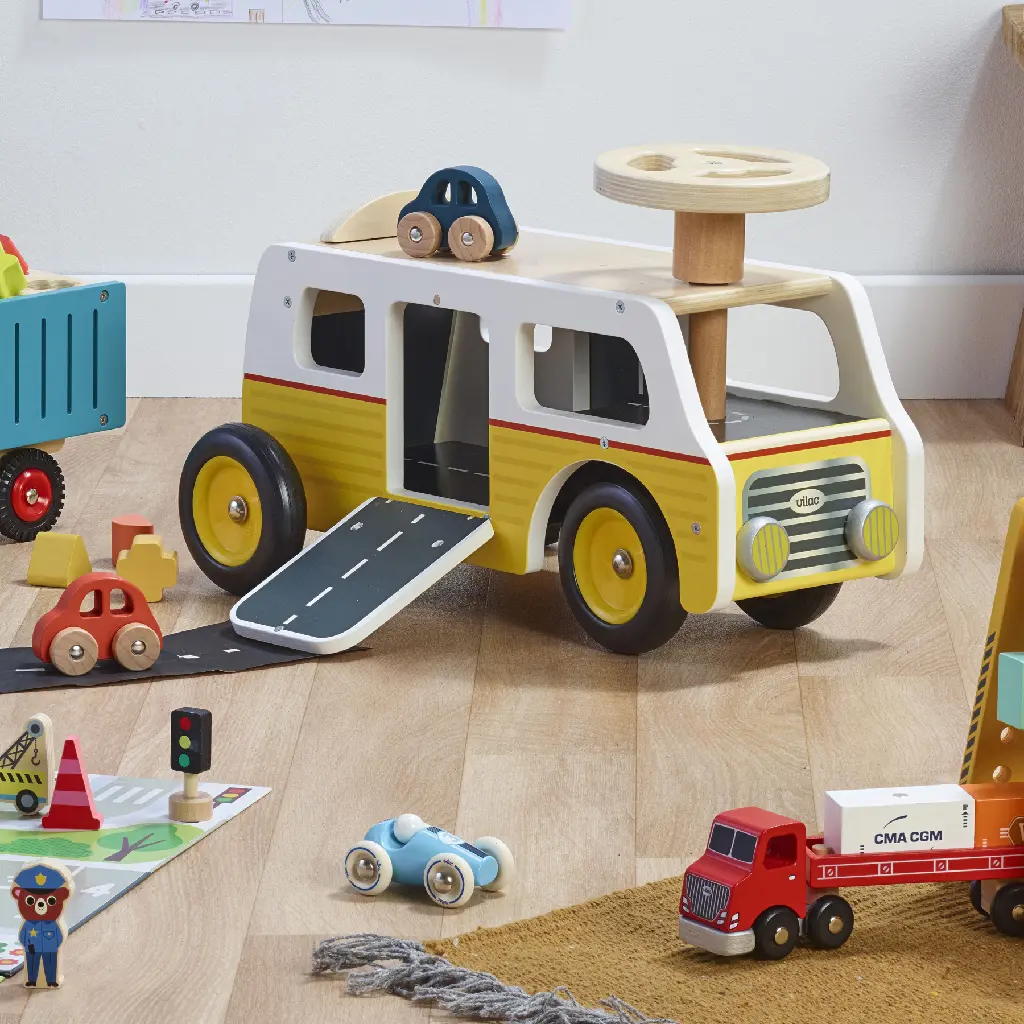 1059-porteur camion garage en bois-vilac-2.webp