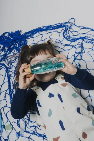 PBMWHALE-bouteille sensorielle baleine-petit boum-1.webp