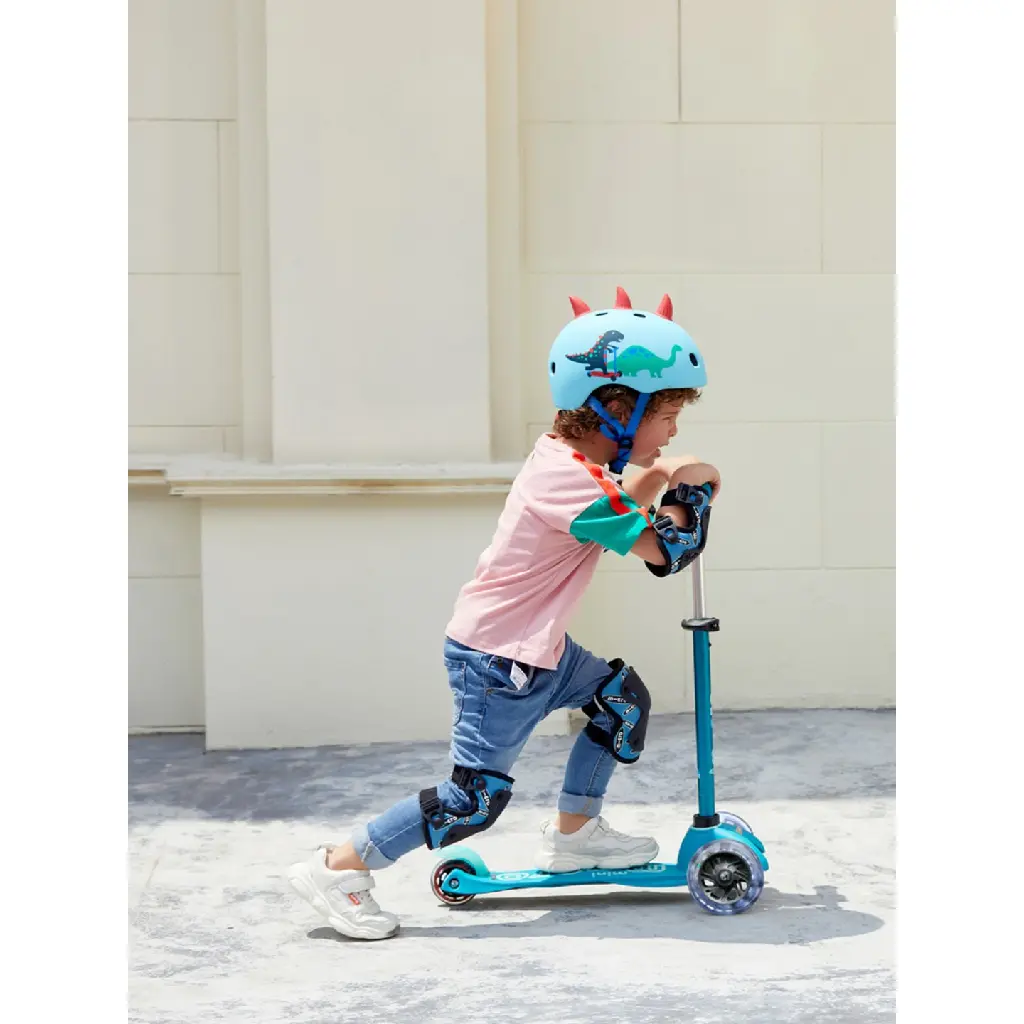 MMD076-trottinette-3-roues-mini-micro-deluxe-aqua-led-10.webp