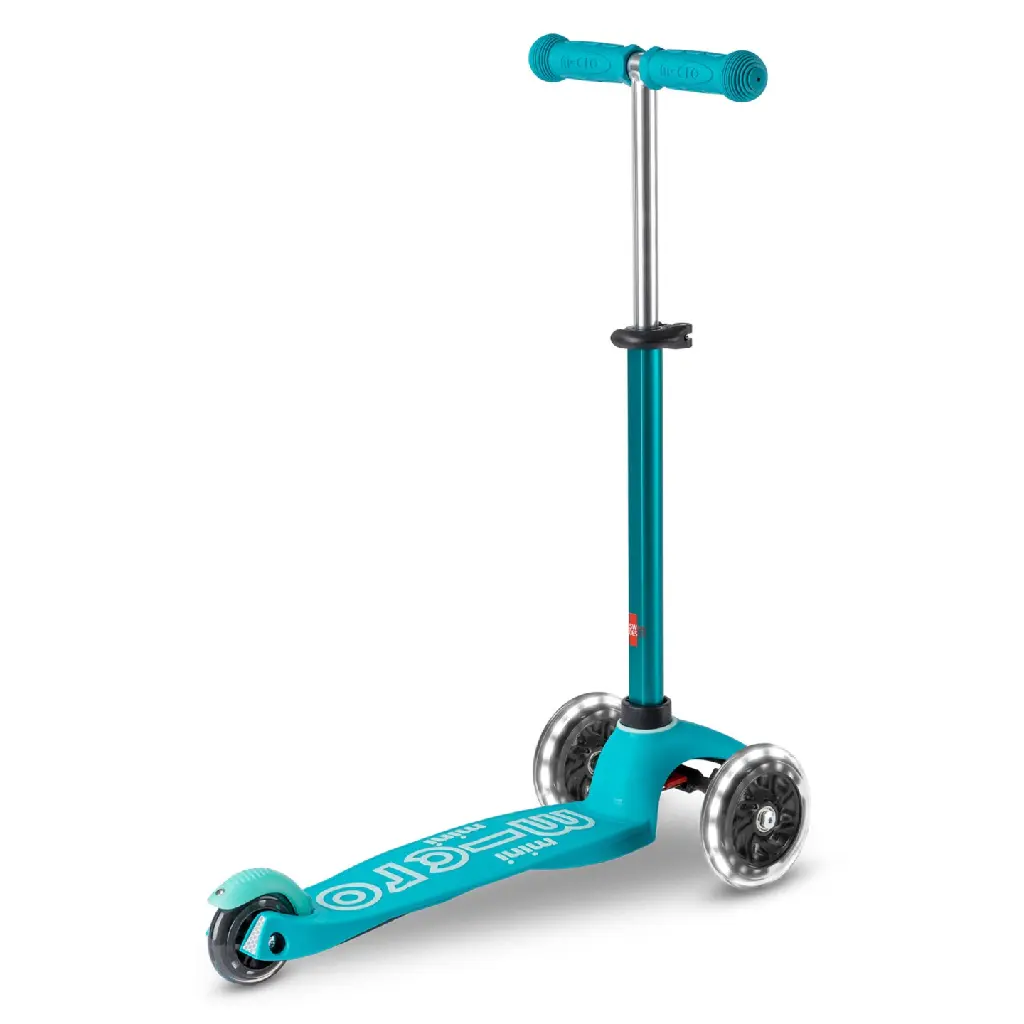 MMD076-trottinette-3-roues-mini-micro-deluxe-aqua-led-4.webp