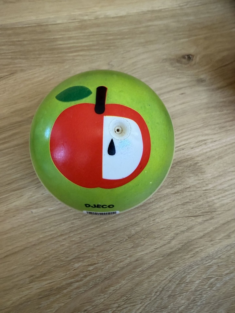 [DJ00140] Ballon Pomme 12 cm - Djeco